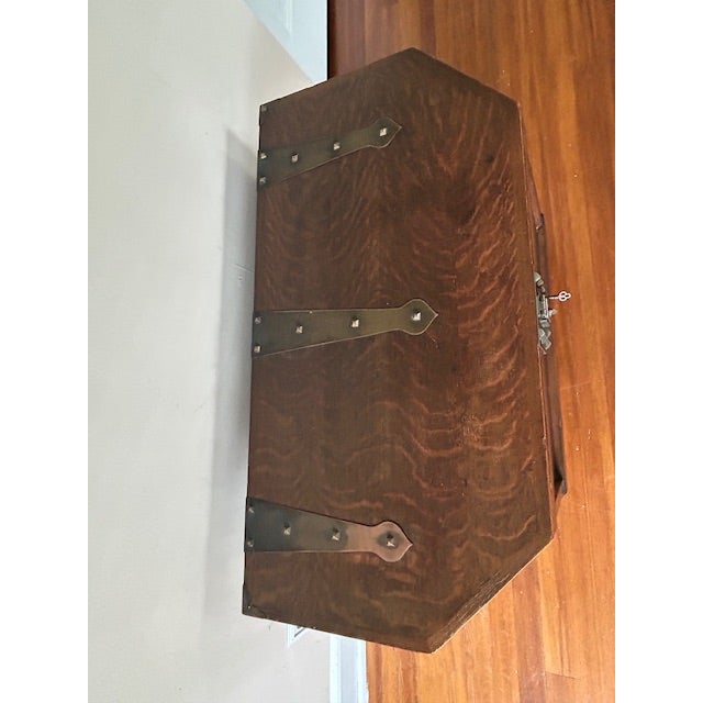 Early 20th Century Arts & Crafts Cedar-Lined Oak Trunk or Bridal Chest For Sale In New York - Image 6 of 17