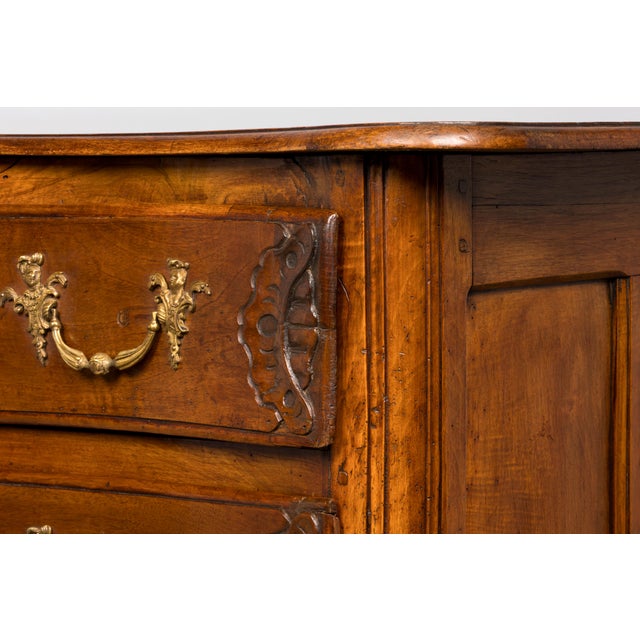 18th Century French Régence Walnut Chest of Drawers With Brass Pulls, Lyon For Sale - Image 14 of 18
