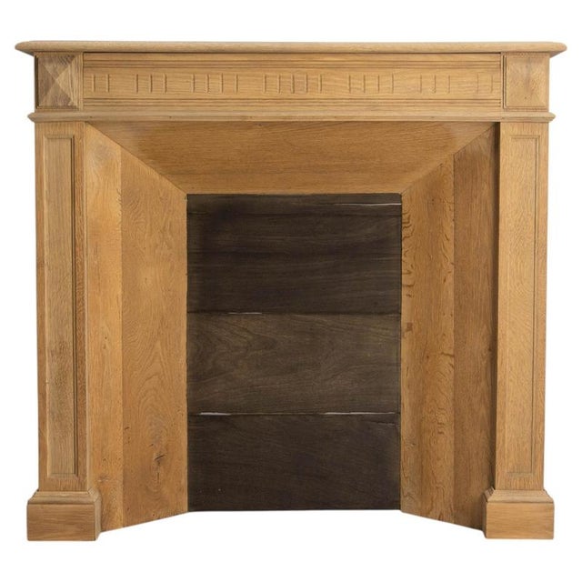 French Massive Fireplace Mantel in Molded Oak, 1890 For Sale - Image 15 of 15