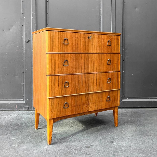 Mid-Century Chest of Drawers For Sale - Image 5 of 18
