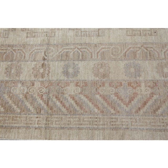 Early 21st Century Modern Large Samarkand Style Geometric Rug in Soft Neutrals by Doris Leslie Blau For Sale - Image 5 of 9