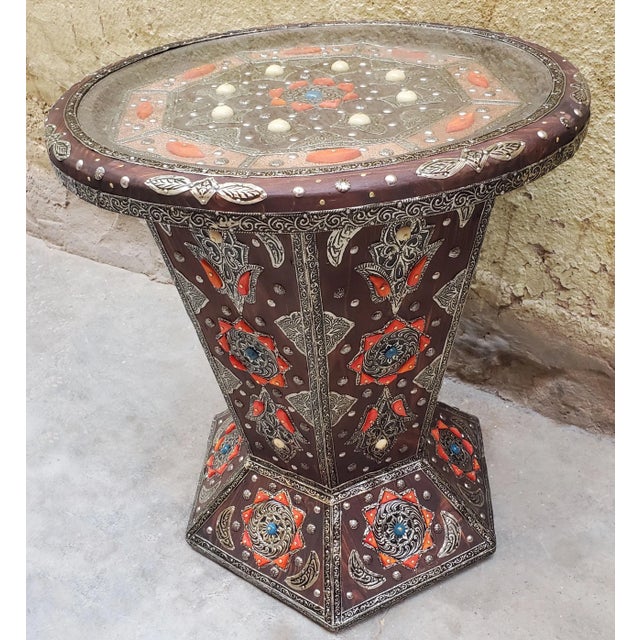 Moroccan Moroccan Fan Style Metal Inlaid Side Table For Sale - Image 3 of 7