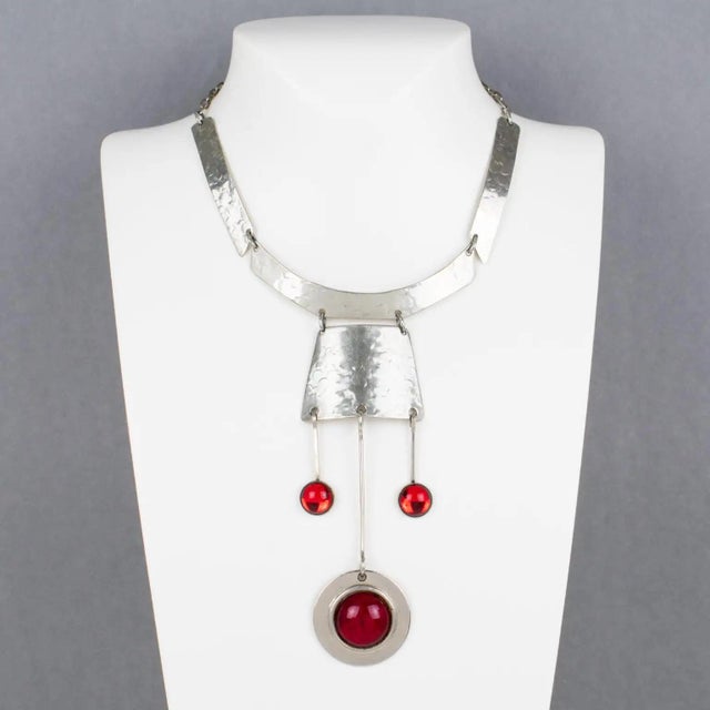 Mid-Century Modern Modernist Space Age Stainless Steel and Red Glass Cabochon Choker Necklace For Sale - Image 3 of 8