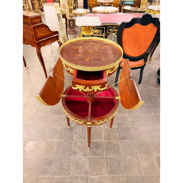 Vintage Two-Tier Mahogany Dessert Trolley on Casters For Sale In Orlando - Image 6 of 10