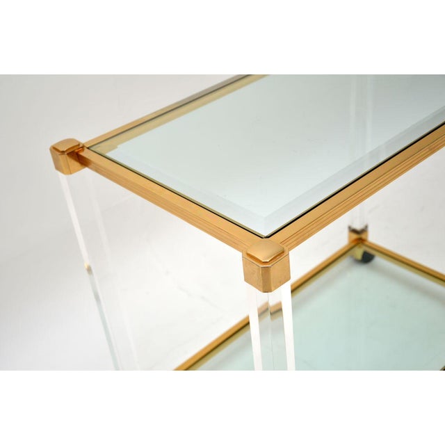 1970s Vintage French Acrylic Glass and Gold-Plated Drinks Trolley, 1970s For Sale - Image 5 of 10