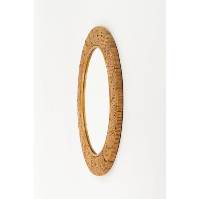 Mid-Century Round Rattan and Wicker Wall Mirror in the style of Vivai del Sud, Italy, 1970s For Sale - Image 9 of 11