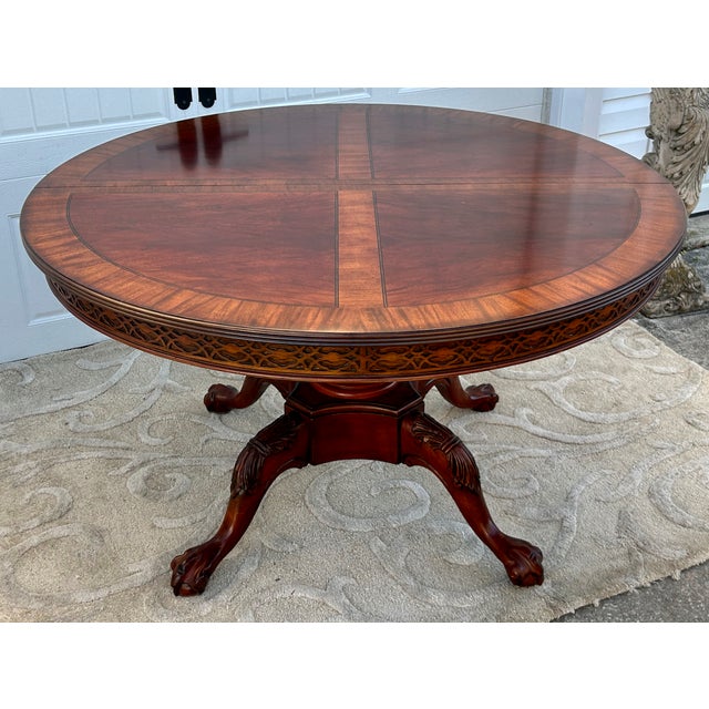 Wood Vtg. Carved Banded Inlaid Mahogany Regency Style Round Dining Table For Sale - Image 7 of 12