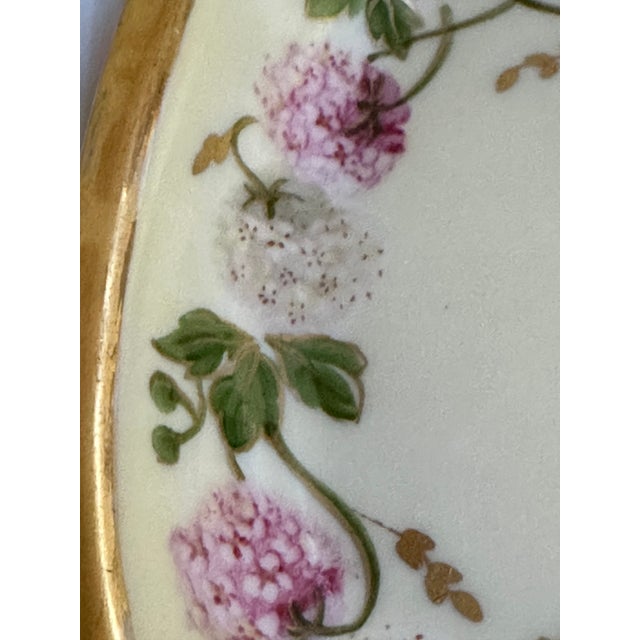 Antique 1880s Limoges France Cottage Bon Bon Basket With Handle, Hand-Painted Floral Design With Heavy Gold Trim For Sale In New York - Image 6 of 17