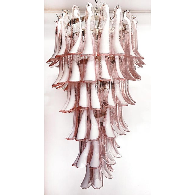 1990s Large Italian Murano Glass Spiral Chandelier with 83 Pink Glass Petals, 1990s For Sale - Image 5 of 12