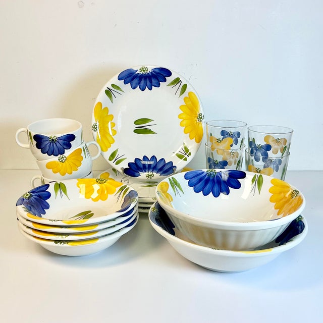 Vintage Home is pleased to offer this stunning Italian ceramic hand painted dinnerware set from Maxim. The pattern is...
