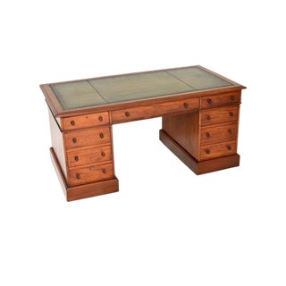 Antique Victorian Pedestal Desk in Walnut with Leather Top, 1860 For Sale