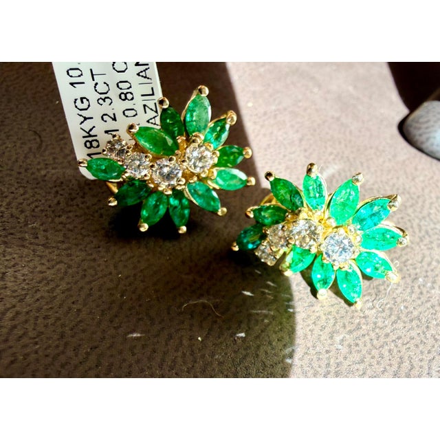 2.3Ct Natural Brazilin Marquise Emerald & 0.80 Ct Diamond Clip on Earring 18 KYG For Sale - Image 13 of 18