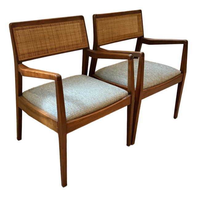 Pair Mid Century Walnut C140 “Playboy Chairs” by Jens Risom For Sale