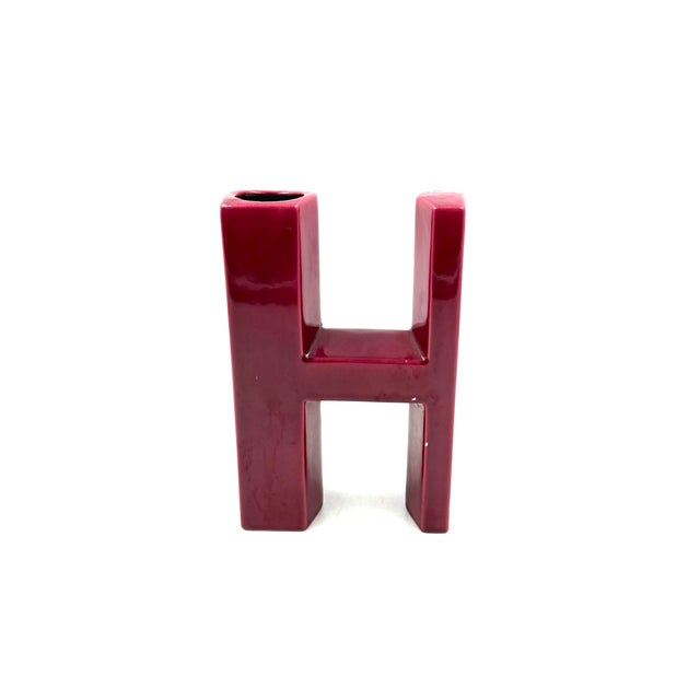 Ceramic Space Age Red H Letter Shaped Ceramic Solifleur Vase, Marcel Radureau Ca. 1970 For Sale - Image 7 of 13