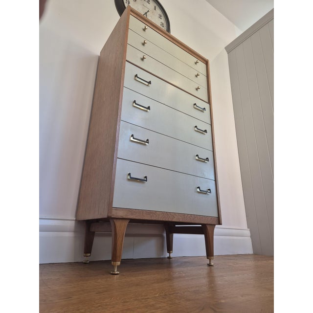 1950s Mid-Century Oak Chest of Drawers by E Gomme for G Plan, 1950s For Sale - Image 5 of 13
