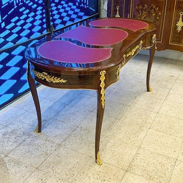 In love with the design. Fantastic table with a rectangular frame. Beautiful copper desk table, it has a functional...