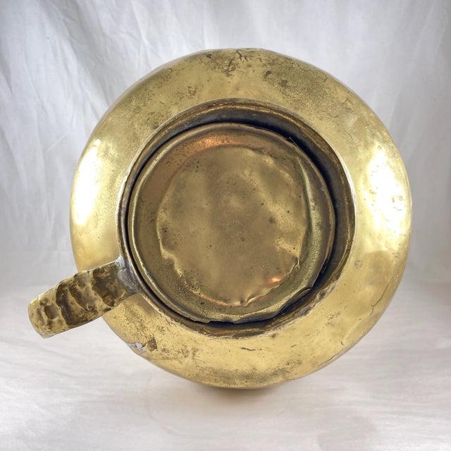 French Normandy Large Rustic Brass Milk Jug With Lid – Circa 1850 For Sale - Image 10 of 12