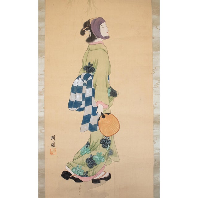 Textile "Beauty Walking Under the Moon", Early Showa Era Japanese Silk Scroll Painting For Sale - Image 7 of 18
