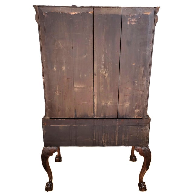 Antique English Queen Anne Walnut Cabinet on Stand Mirrored Cocktail Bar Chest For Sale In New York - Image 6 of 18