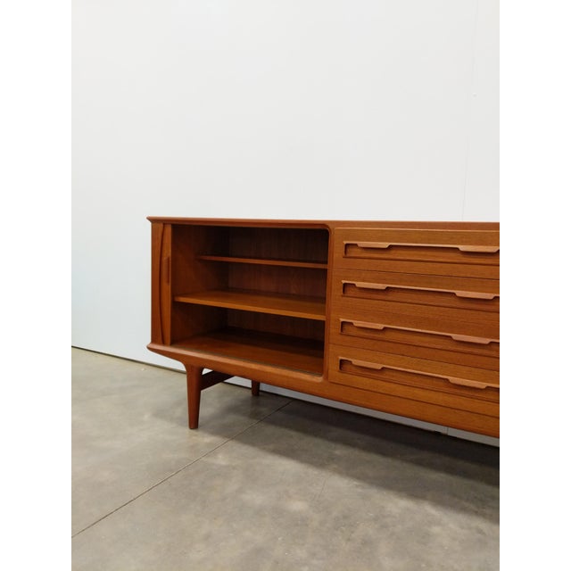Wood Vintage Danish Modern Teak Credenza by Bordum & Nielsen For Sale - Image 7 of 10