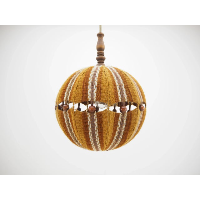 In good original condition made from wood and fabric fully functional. Up to 250V (Europe/UK Standard).The wiring of this...