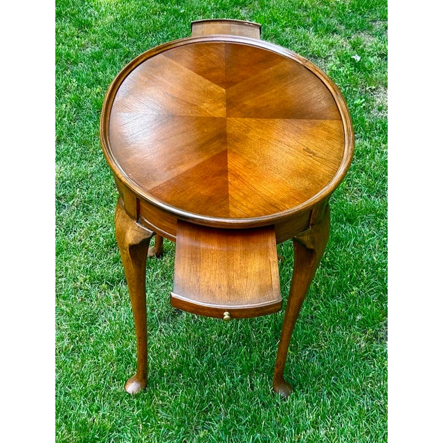 Burnt Umber Oval Queen Anne Style, End or Tea Table, Made by Butler Specialty Company, 1960’s With Pull Out Slides, Cabriole Legs and a Burl Top For Sale - Image 8 of 9
