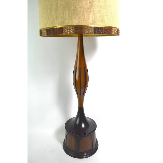 Laurel Lamp Company Mid Century Lamp by Laurel For Sale - Image 4 of 13