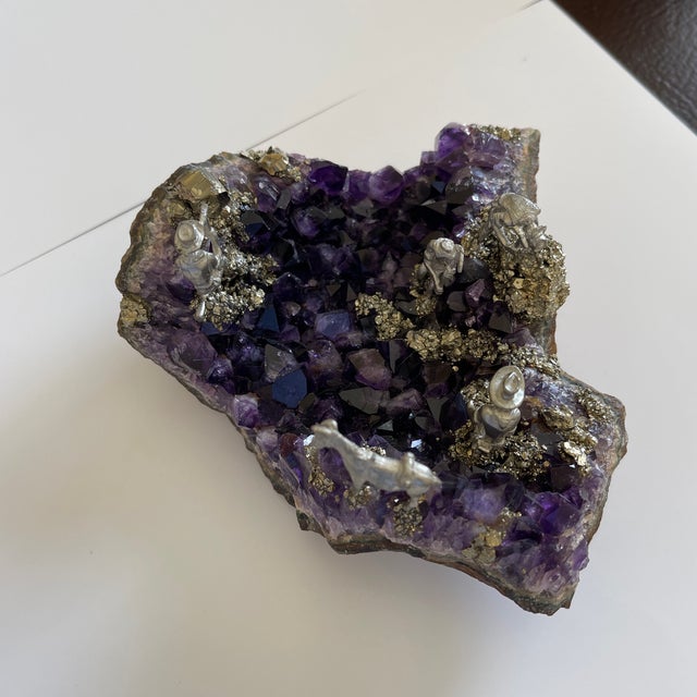 1980s Art Deco Amethyst with Sterling Silver Miners & Donkey Scene For Sale - Image 10 of 13