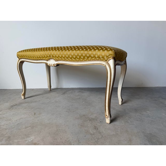 French Vintage Karges Louis XV-Style Painted & Gilt Cabriole Leg Upholstered Bench For Sale - Image 3 of 12