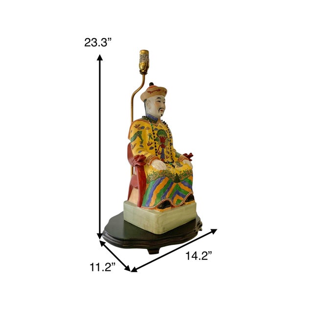 Add a touch of elegance to your room with this stunning vintage Chinese Emperor lamp. Crafted from porcelain, this large...