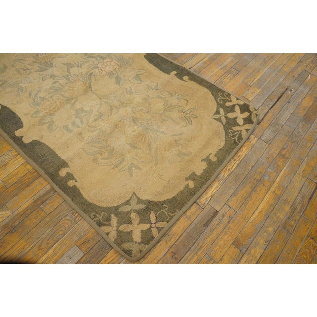 1940s Tan Camel Medallion Folk Art Antique American Hooked Rug 3'4" X 5'7" Handknotted Wool Carpet For Sale - Image 10 of 11