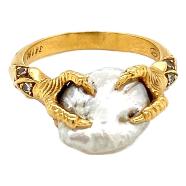 Mid 20th Century Carrera y Carrera Diamond Pearl Claw Ring 18K Yellow Gold Size 6.5 For Sale