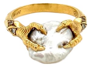 Mid 20th Century Carrera y Carrera Diamond Pearl Claw Ring 18K Yellow Gold Size 6.5