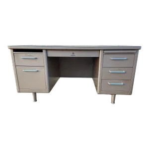 1970s Steelcase Tanker Desk Needs Restoration