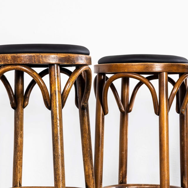 Vintage Oak and Bentwood Bar Stools, 1960s, Set of 6 For Sale - Image 3 of 11