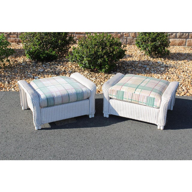 Hollywood Regency Lloyd Loom White Wicker Ottomans With Green Plaid Cushions—A Pair For Sale - Image 3 of 18