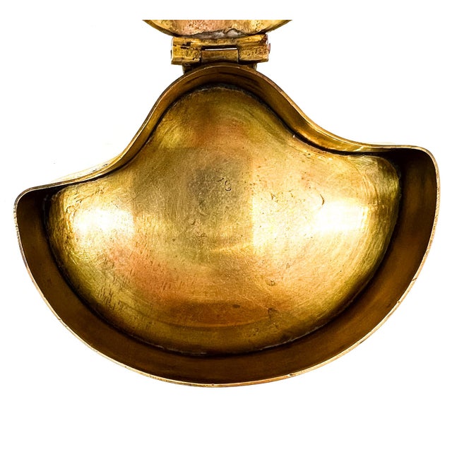 Vintage Brass Scallop Shell Hinged Box — Coastal / Hollywood Regency / Nautical For Sale - Image 9 of 11