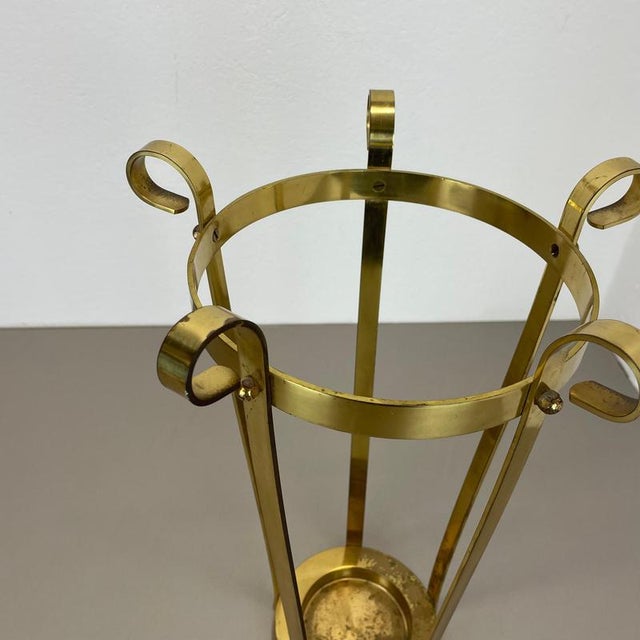 Metal Hollywood Regency Brass Umbrella Stand, Italy, 1970s For Sale - Image 7 of 18