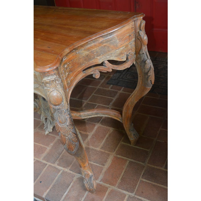 Wood 1960s Carved Wood Curved Louis XV or French Style Hall Console Table W/ Open Weave Floral Accents For Sale - Image 7 of 12