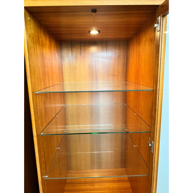Mid-Century Modern Danish Teak Wall Unit/Hutch/Entertainment Center For Sale - Image 11 of 14