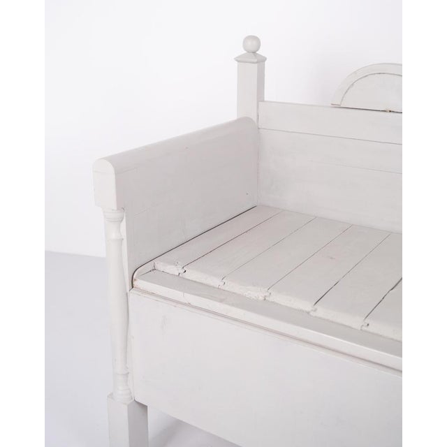 Antique Grey Storage Bench in Pine, 1860s For Sale - Image 4 of 11