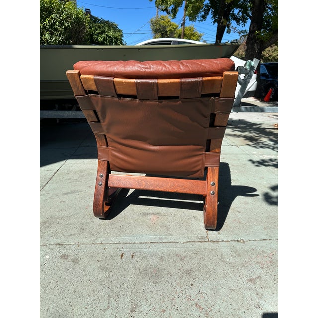 Mid-Century Modern 1970s “Skyline” Bent Beech & Rust Red Leather With Original Patina, Lounge Chair Attributed to Einar Hove for Hove Møbler For Sale - Image 3 of 10