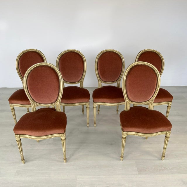 French Original French Louis XVI Medallion Back Dining Chairs – Set of 6 For Sale - Image 3 of 12