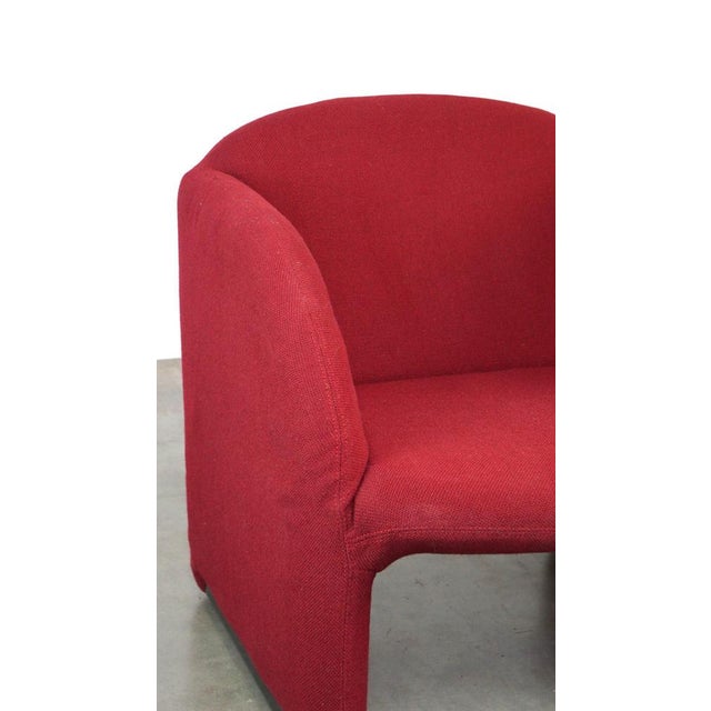 Vintage Armchair Model Ben in Red Fabric from Artifort For Sale - Image 10 of 12