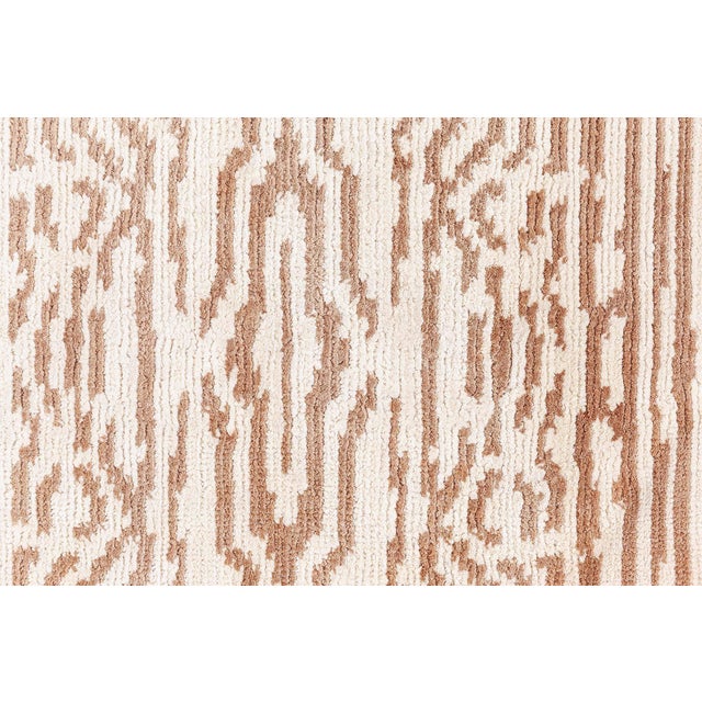Contemporary Silk Rug by Doris Leslie Blau Size: 4'1" × 6'0" (124 × 182 cm) This contemporary hand-knotted silk runner is...
