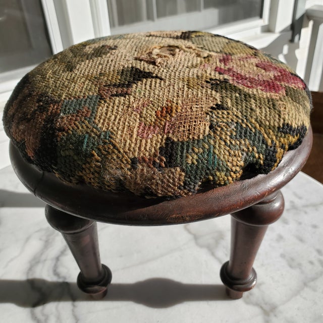 Victorian Late 19th Century Victorian Needlepoint Ladies' Foot Stool With Tuned Wooden Legs For Sale - Image 3 of 15