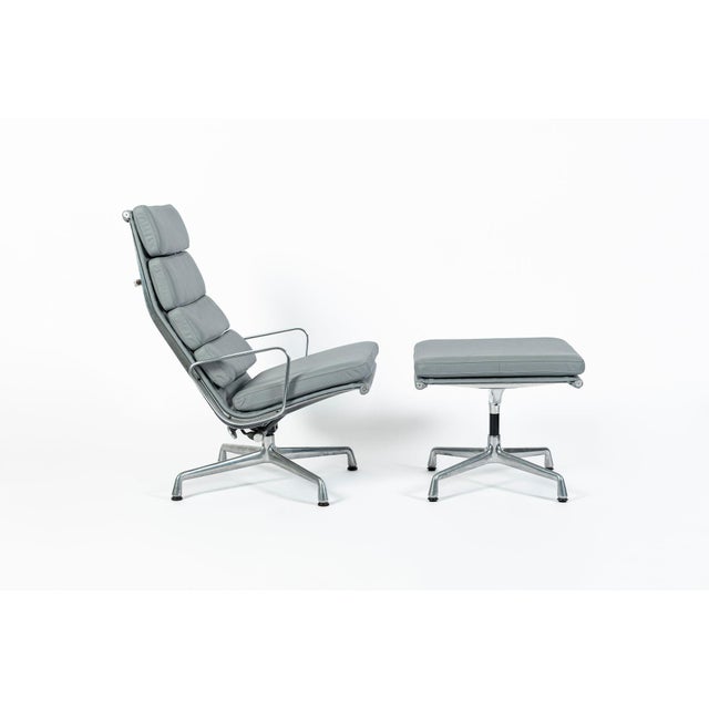 Gray Eames Soft Pad Recliner With Ottoman for Herman Miller, Gray Leather Aluminum Group For Sale - Image 8 of 18
