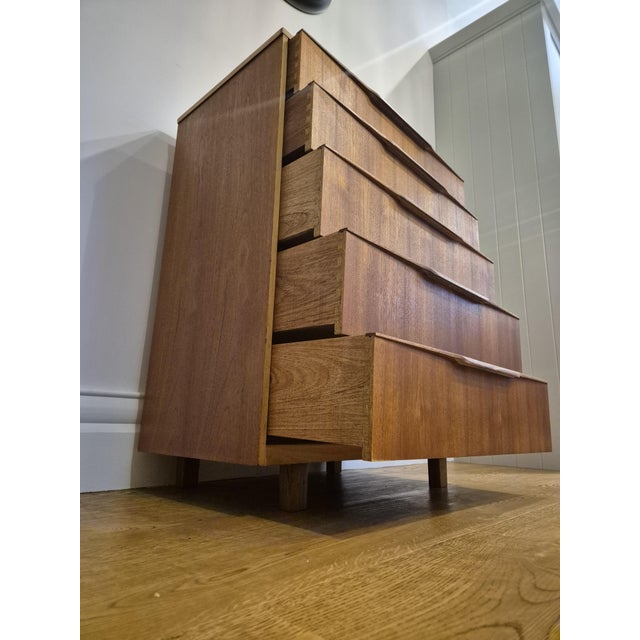 Mid-Century Teak Chest of Drawers attributed to Austinsuite, 1960s For Sale - Image 15 of 17