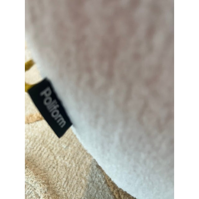 White Poliform Ernest Rounded Sofa - Pristine For Sale - Image 8 of 8