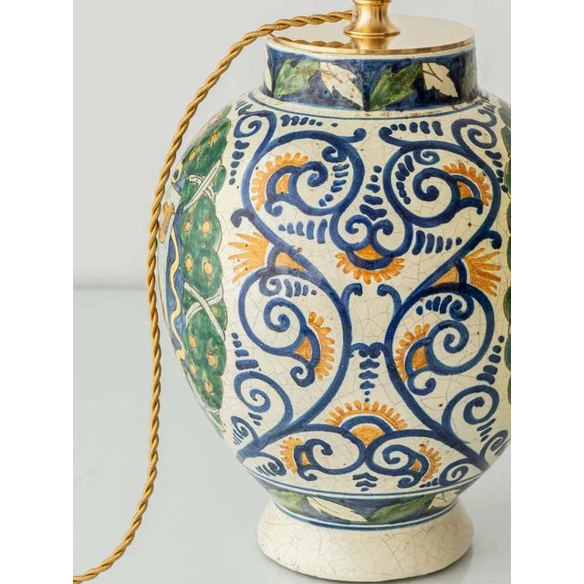 Italian Renaissance Revival Ceramic Table Lamp with New Pleated Silk Lampshade, 1880s For Sale - Image 6 of 13